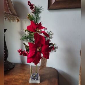 Magnificent Magnolia Poinsettia, Berries and Pine